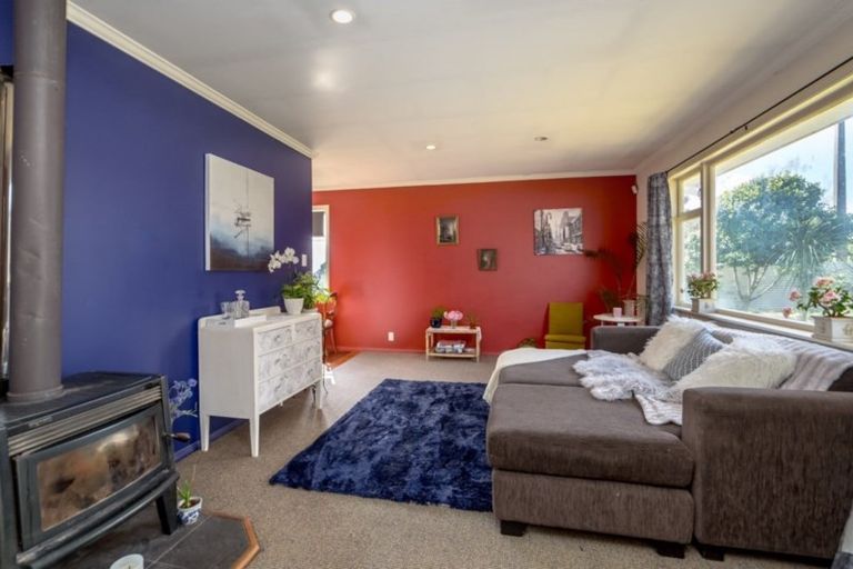 Photo of property in 2752 Lake Ferry Road, Pirinoa, Featherston, 5772