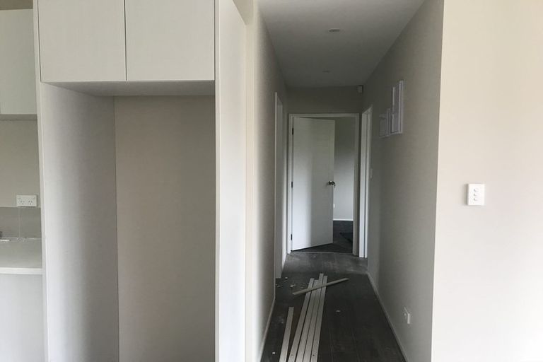 Photo of property in 15 Walnut Lane, Browns Bay, Auckland, 0630