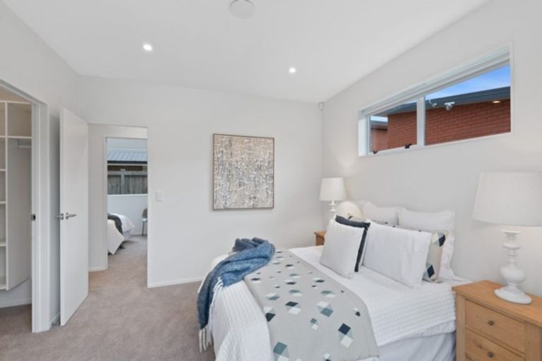 Photo of property in 23 Waituarua Drive, Takanini, 2112