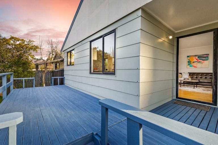 Photo of property in 2/12 Cameron Place, Ranui, Auckland, 0612