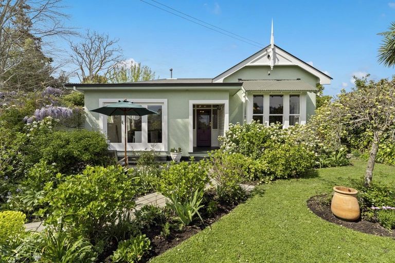 Photo of property in 1/12 Aylmer Street, Somerfield, Christchurch, 8024