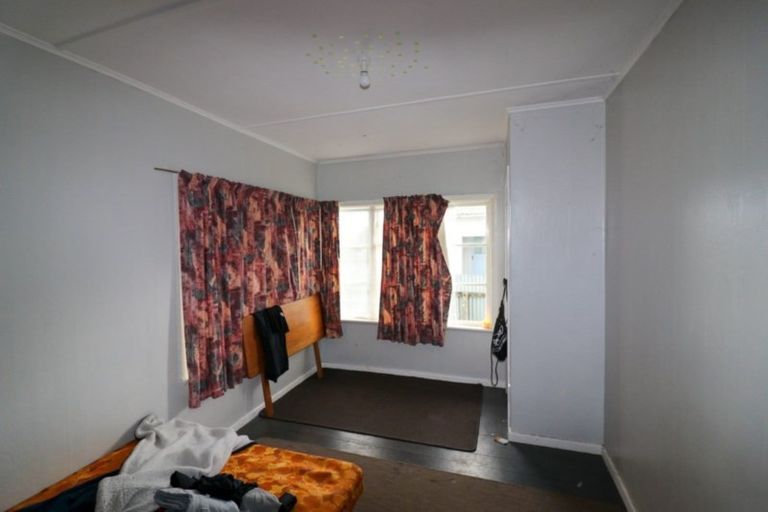 Photo of property in 10 Victor Street, Dannevirke, 4930