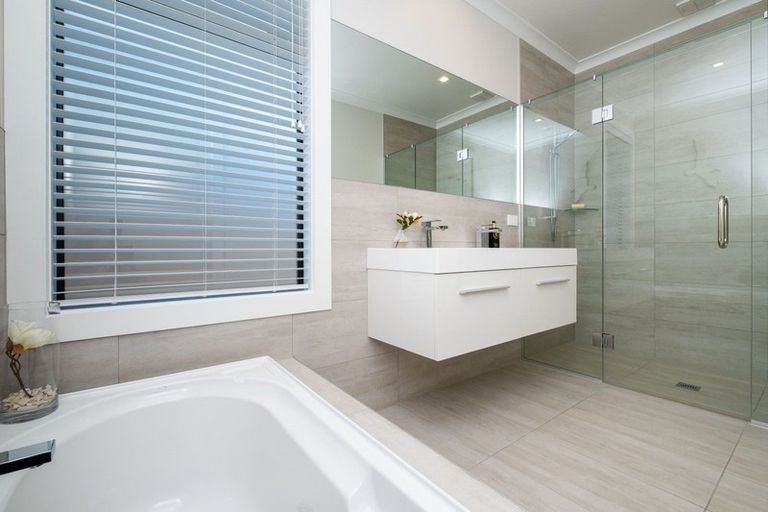 Photo of property in 1a Selwyn Road, Havelock North, 4130