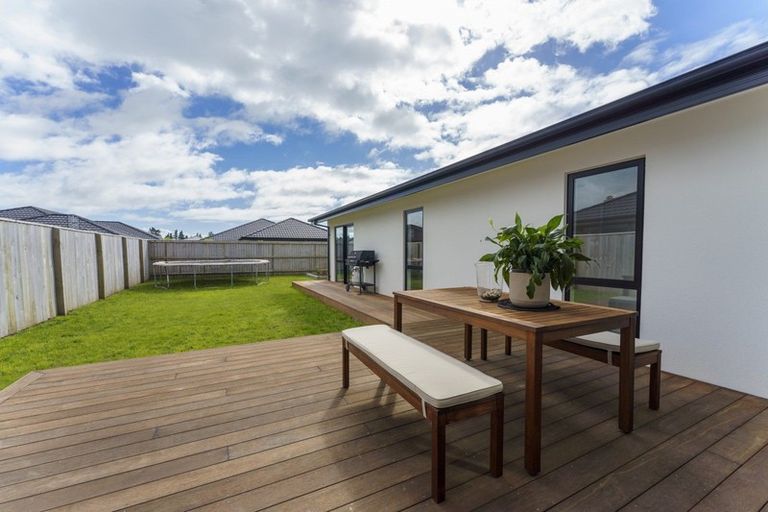 Photo of property in 10 Minerva Crescent, Woodend, 7610