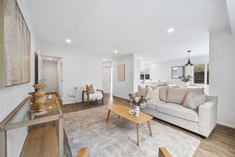 Photo of property in 54 Walworth Avenue, Pakuranga Heights, Auckland, 2010