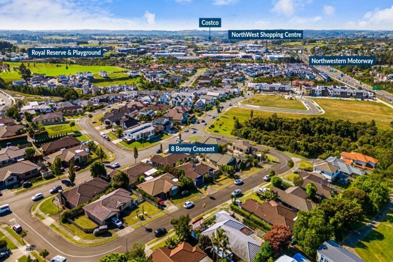 Photo of property in 8 Bonny Crescent, Massey, Auckland, 0614