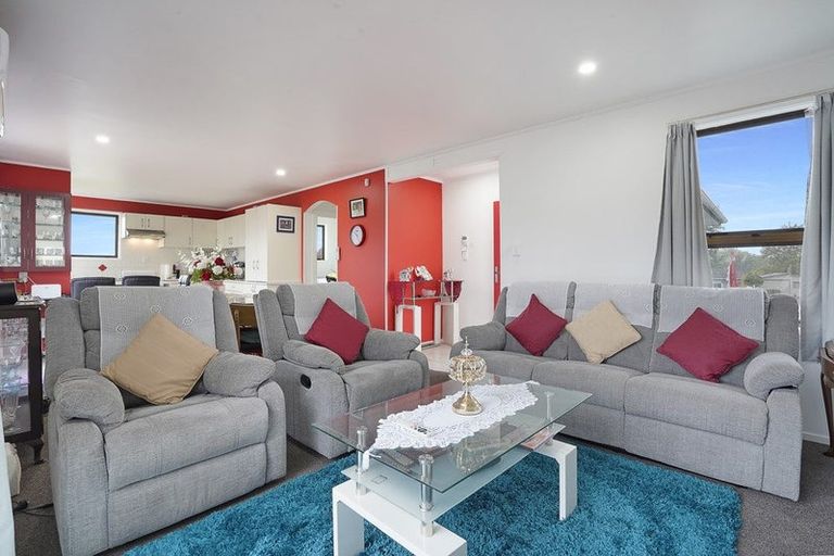 Photo of property in 6 Holborn Place, Papatoetoe, Auckland, 2025