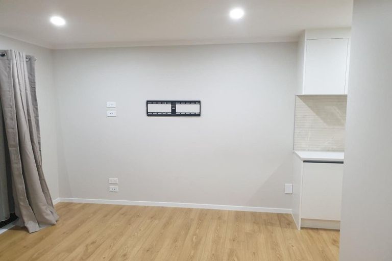 Photo of property in 32 Cooladawson Drive, Flat Bush, Auckland, 2019