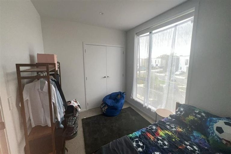 Photo of property in 9 Pipi Place, Levin, 5510
