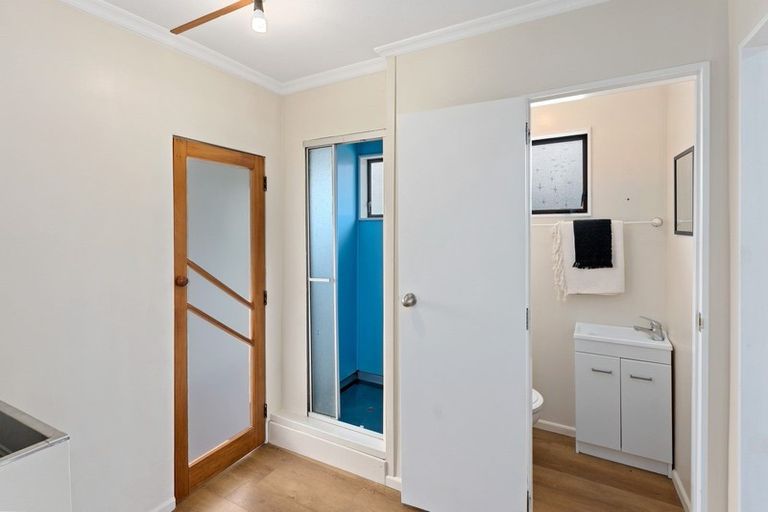 Photo of property in 13 Reeves Street, Waikanae Beach, Waikanae, 5036