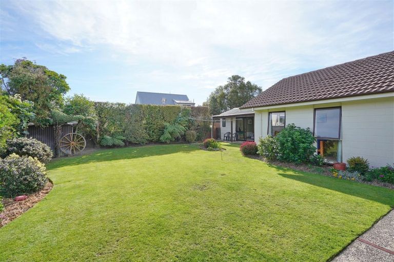 Photo of property in 26 Strathfield Avenue, Dallington, Christchurch, 8061