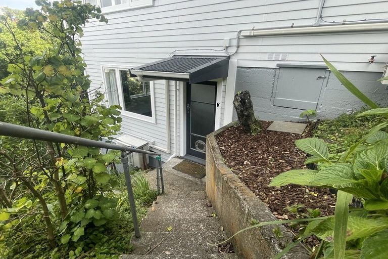 Photo of property in 24 Saint Michaels Crescent, Kelburn, Wellington, 6012