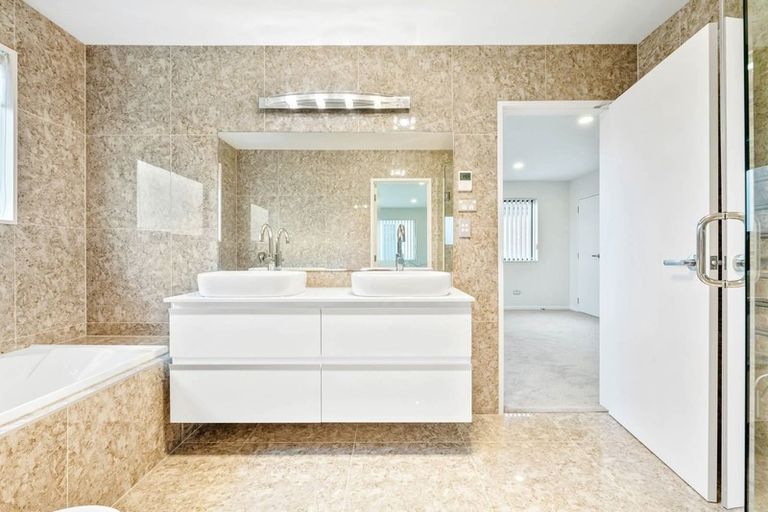 Photo of property in 21 Kawa Drive, Flat Bush, Auckland, 2019