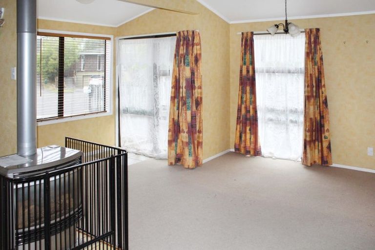 Photo of property in 9 Papawai Place, Milson, Palmerston North, 4414
