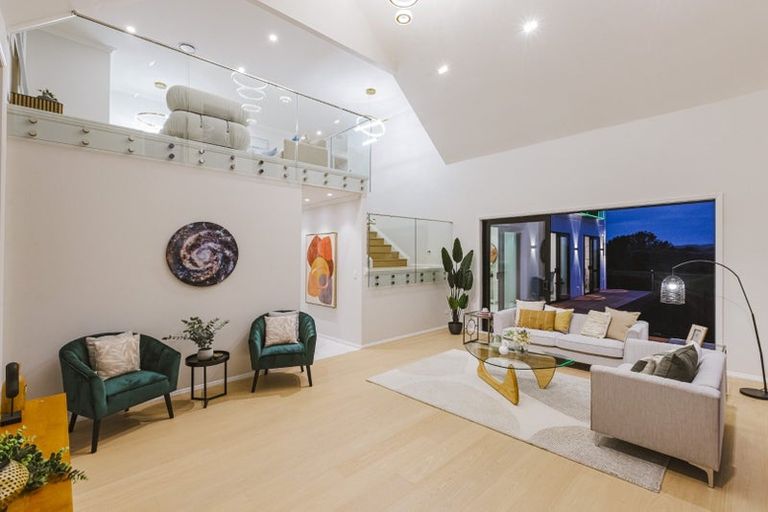 Photo of property in 28 Catalina Avenue, Rosehill, Papakura, 2113