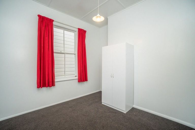 Photo of property in 17 Bourke Street, Palmerston North, 4410