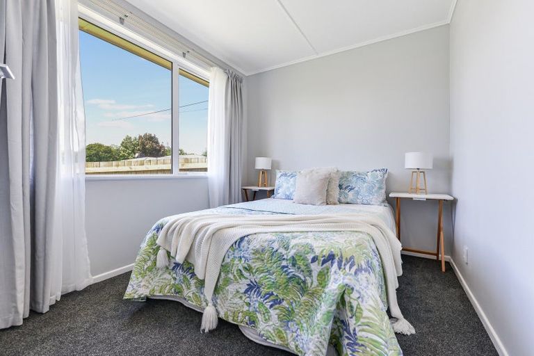 Photo of property in 8 Mabian Crescent, Deanwell, Hamilton, 3206