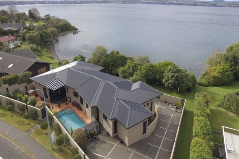 Photo of property in 809 Acacia Bay Road, Acacia Bay, Taupo, 3330