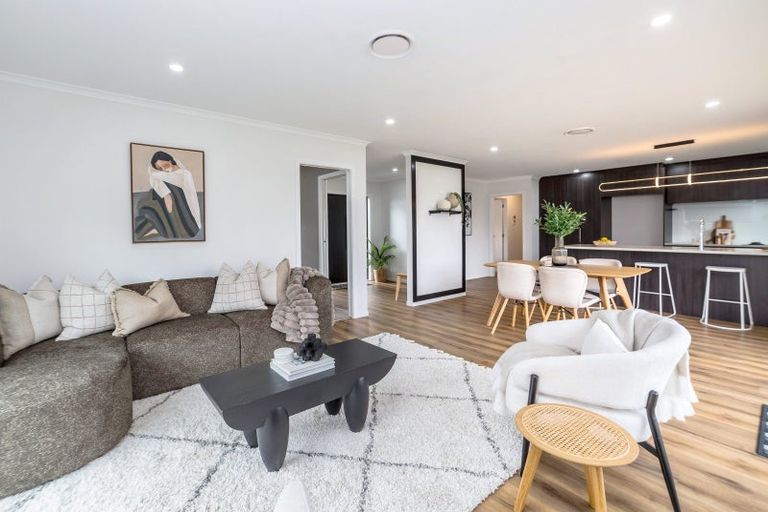 Photo of property in 21 Coralie Place, Lansdowne, Masterton, 5810