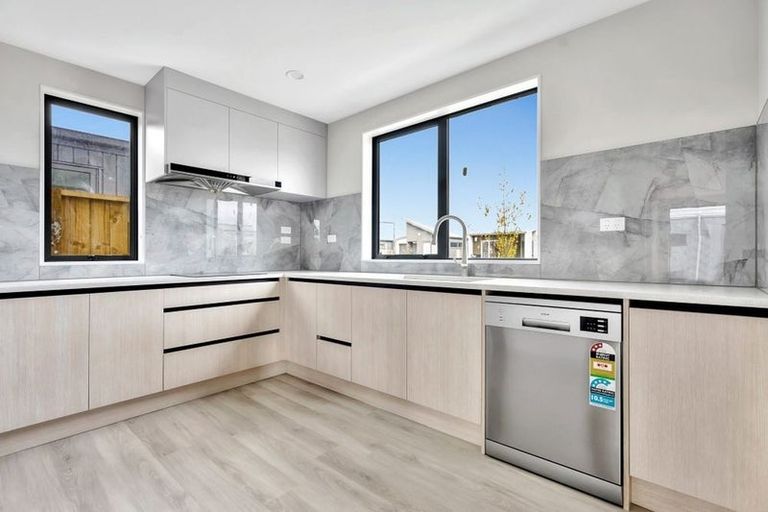 Photo of property in 24a Clayden Shuttleworth Street, Papakura, 2110