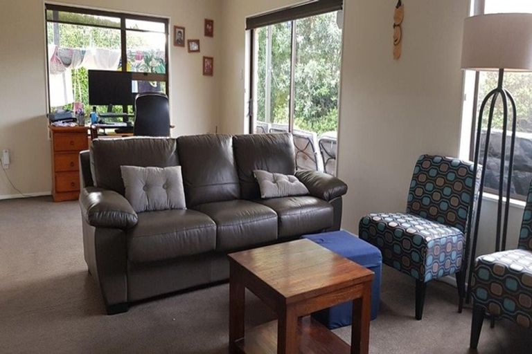 Photo of property in 17 Fuller Grove, Woburn, Lower Hutt, 5010