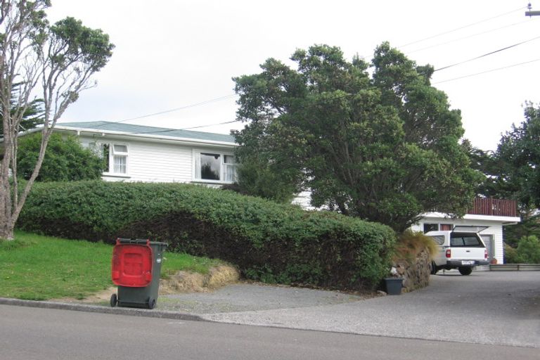 Photo of property in 178 Helston Road, Paparangi, Wellington, 6037