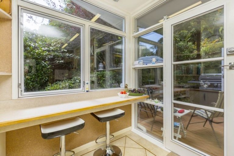 Photo of property in 135 Pinehaven Road, Pinehaven, Upper Hutt, 5019