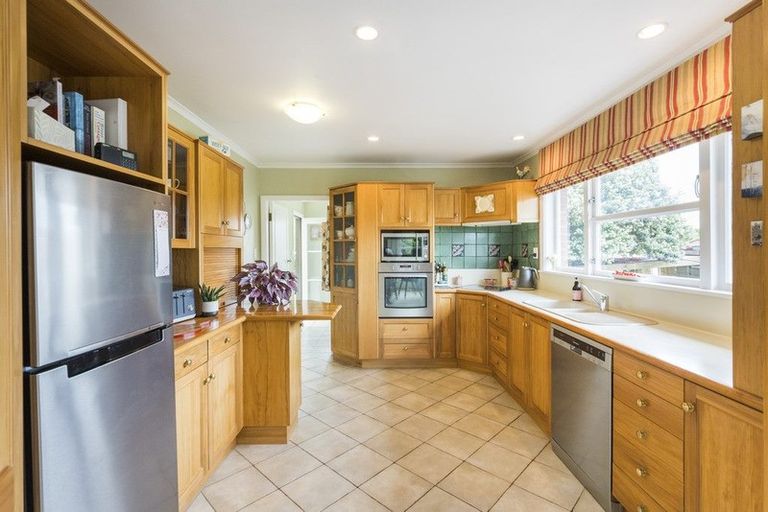 Photo of property in 26 Saint Albans Avenue, Hokowhitu, Palmerston North, 4410