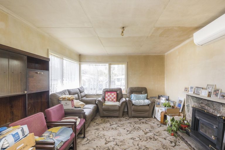 Photo of property in 17 Buick Crescent, Awapuni, Palmerston North, 4412