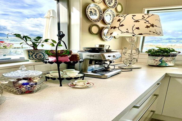 Photo of property in 1 Simeon Quay, Lyttelton, 8082