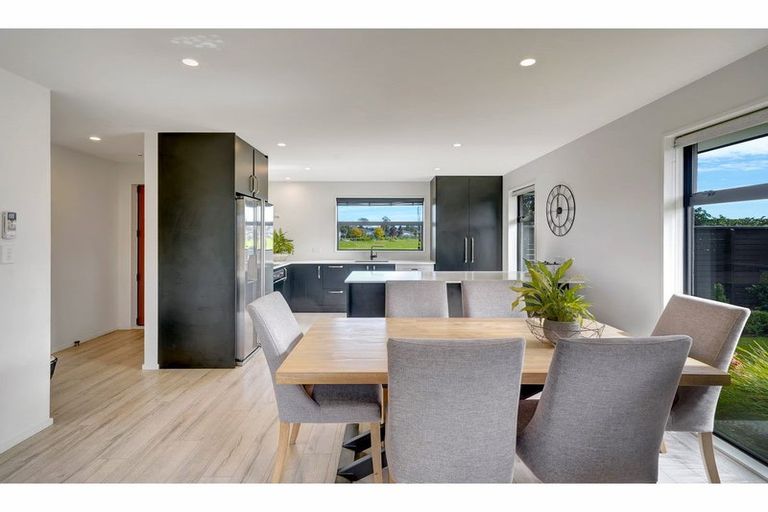 Photo of property in 32 Shrimpton Avenue, Woodend, 7610