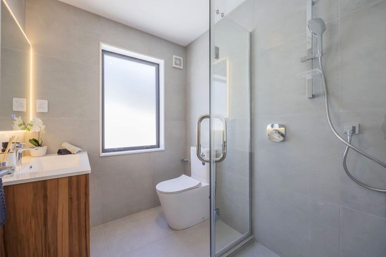 Photo of property in 744b East Coast Road, Pinehill, Auckland, 0630