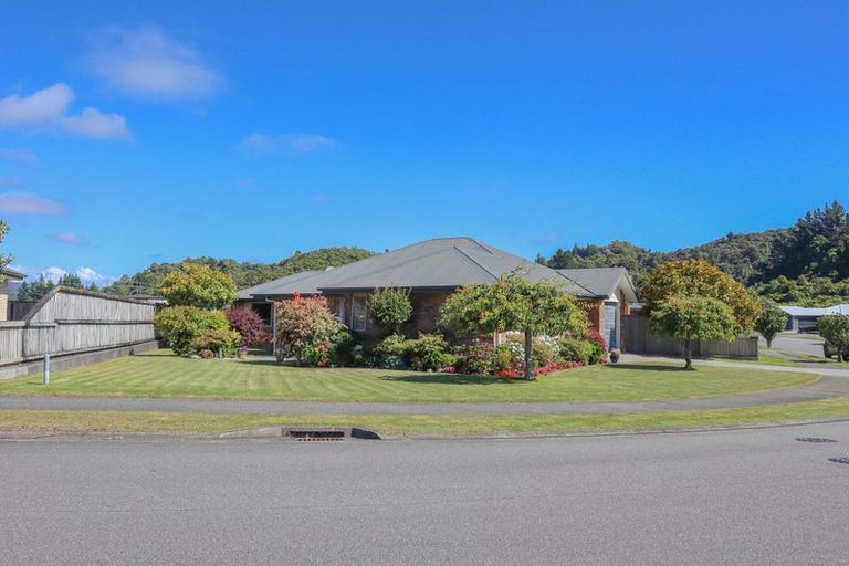 Photo of property in 9 Ridgeway Drive, Greymouth, 7805