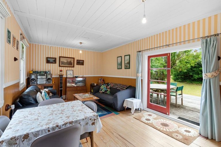 Photo of property in 21 Shortt Street, Foxton Beach, Foxton, 4815
