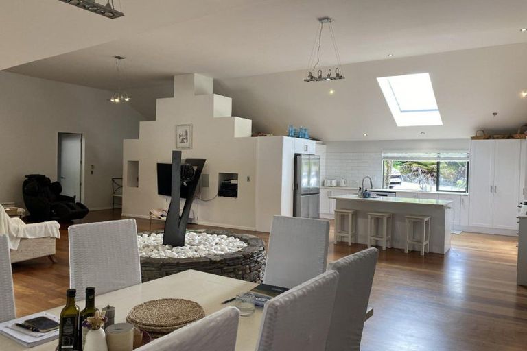 Photo of property in 343 Whitehills Road, Waitoki, 0994