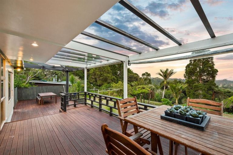 Photo of property in 17 Awhiorangi Promenade, Swanson, Auckland, 0816