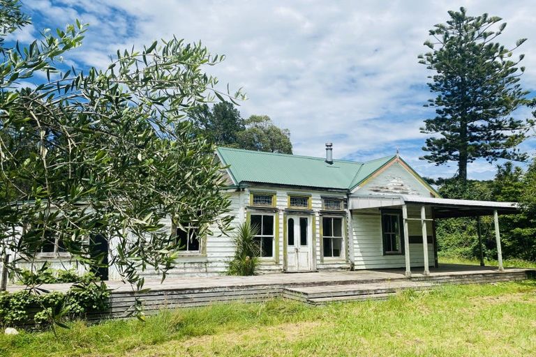 Photo of property in Waipiro Road, Te Puia Springs, Tokomaru Bay, 4079