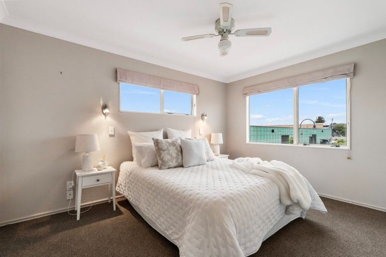 Photo of property in 2/111 Santa Monica Drive, Papamoa Beach, Papamoa, 3118