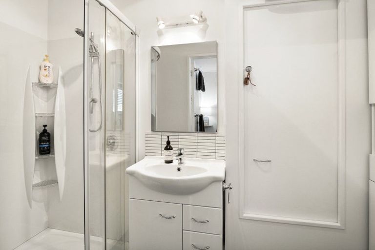 Photo of property in 46 Adderley Terrace, Ravensbourne, Dunedin, 9022