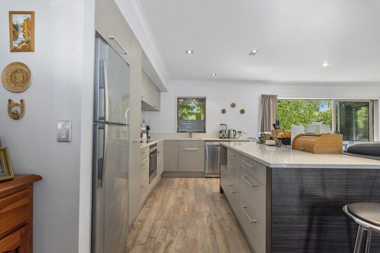 Photo of property in 117a Kawaha Point Road, Kawaha Point, Rotorua, 3010