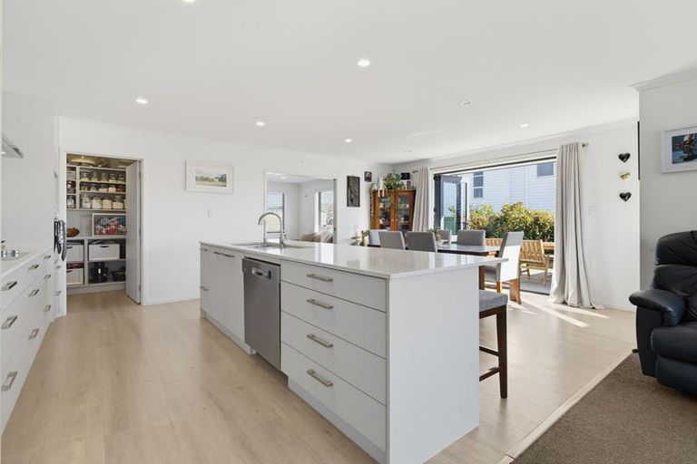Photo of property in 5 Tavarnya Way, Patumahoe, Pukekohe, 2679