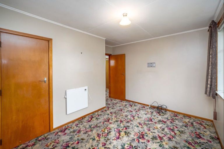 Photo of property in 16 Taylor Street, Carterton, 5713