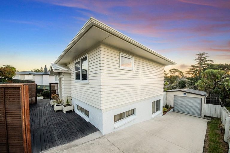 Photo of property in 91 Barrys Road, Glendene, Auckland, 0602