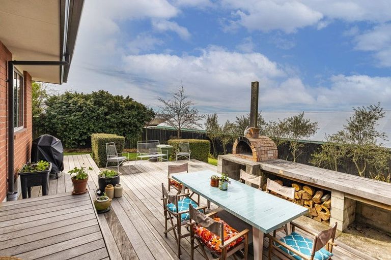 Photo of property in 7 Gilders Grove, Heathcote Valley, Christchurch, 8022