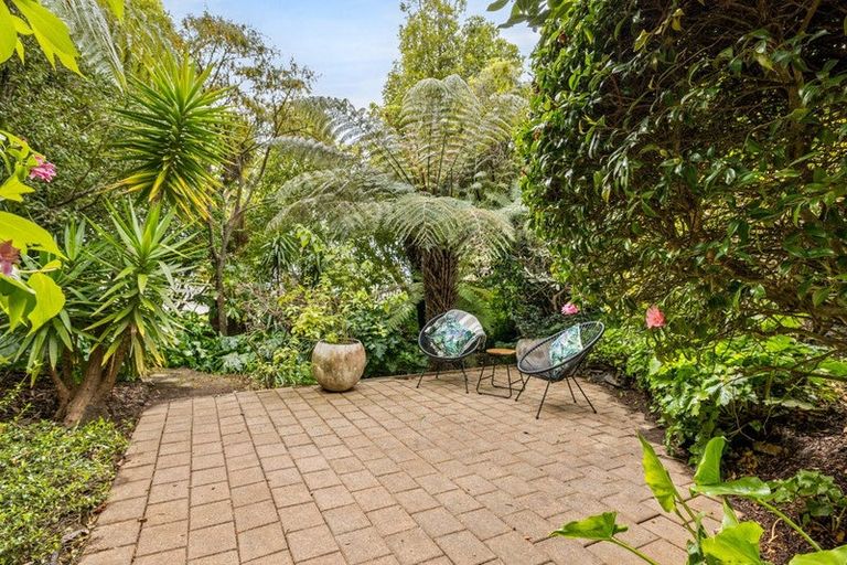 Photo of property in 105 Major Hornbrook Road, Mount Pleasant, Christchurch, 8081