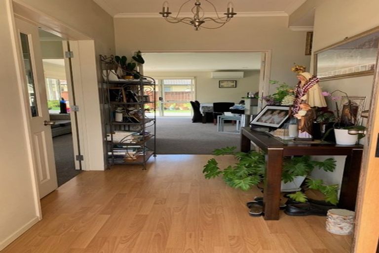 Photo of property in 88 Redcastle Drive, East Tamaki, Auckland, 2013