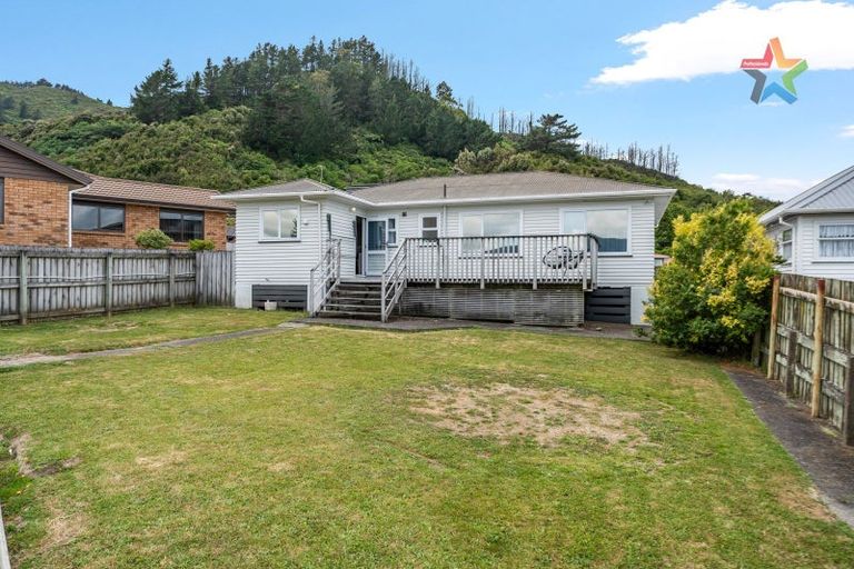 Photo of property in 29 Nelson Crescent, Wainuiomata, Lower Hutt, 5014