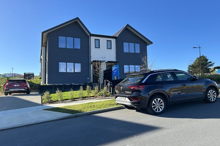 Photo of property in 81 Holystone Road, Whitby, 5024