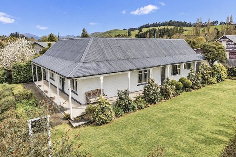 Photo of property in 15 Montrose Street, Waiau, 7332