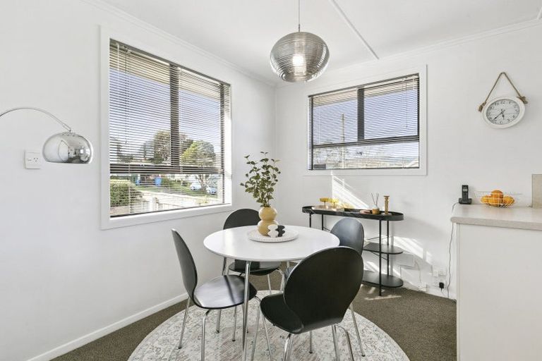 Photo of property in 11b Greer Crescent, Tawa, Wellington, 5028